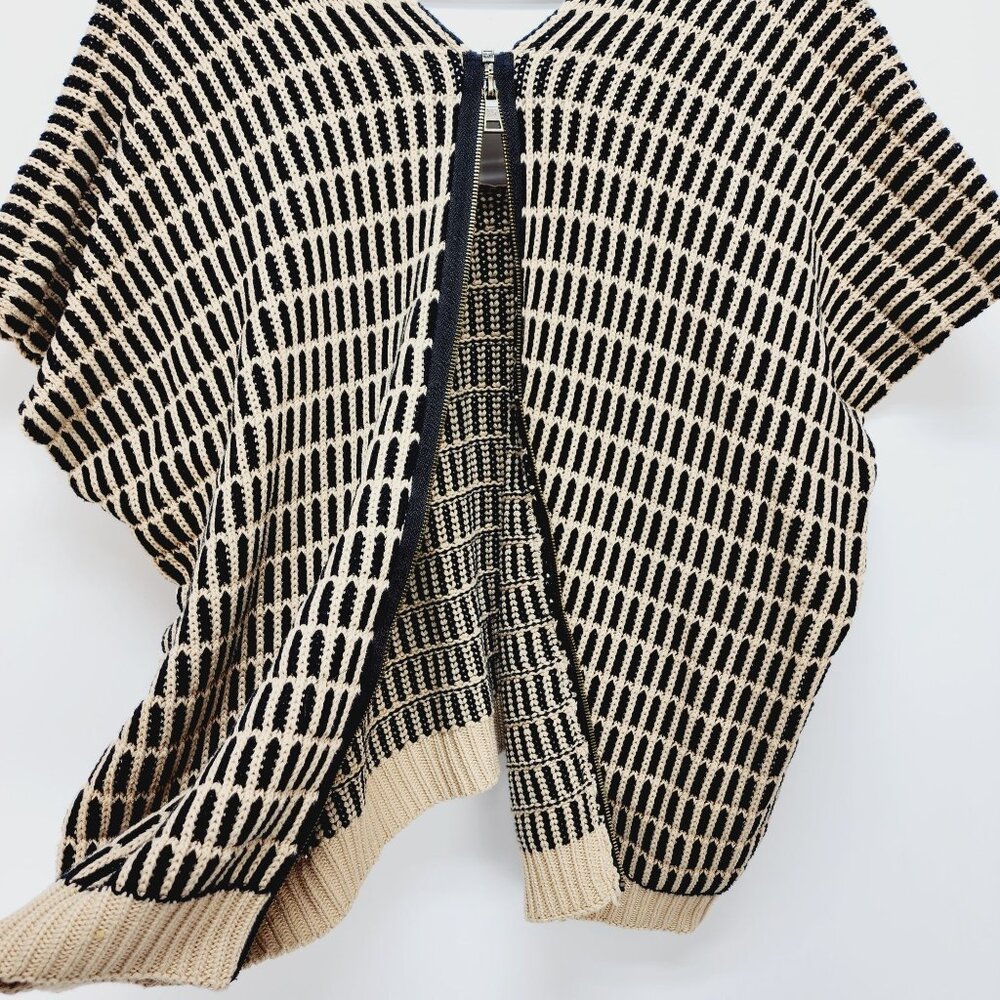 Free People Poncho Sweater Womens V -Neck Knit zipper back Black & Beige S/P - Picture 12 of 13